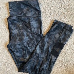 Gray Stonewashed Mesh Pocket HiRise Leggings